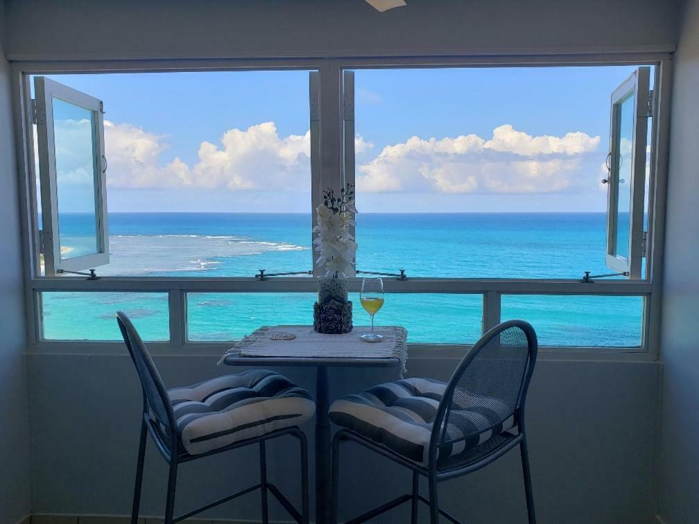 Breezy Beachfront Property With View Of Paradise Luquillo Eksteriør billede