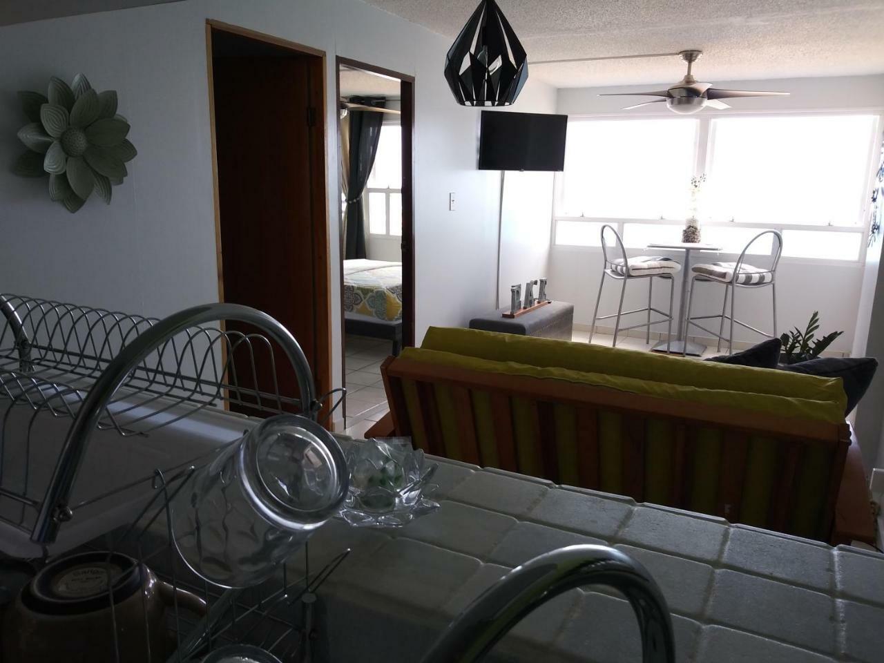 Breezy Beachfront Property With View Of Paradise Luquillo Eksteriør billede